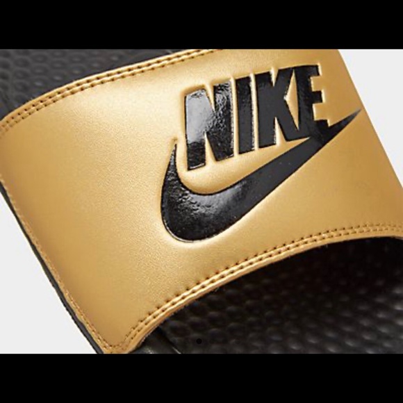 NIB Nike Benassi Metallic Gold Women's Slide - Picture 3 of 6